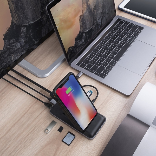 hyperdrive_7.5w_wireless_charger_usb_c_hub_258b_2