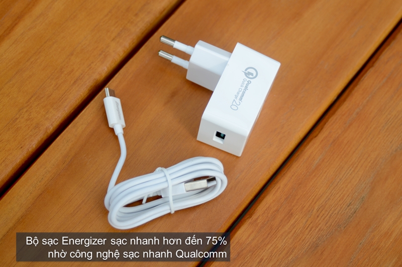 sac_energizer_acw1qeuhmc3_quick_charge_2.01