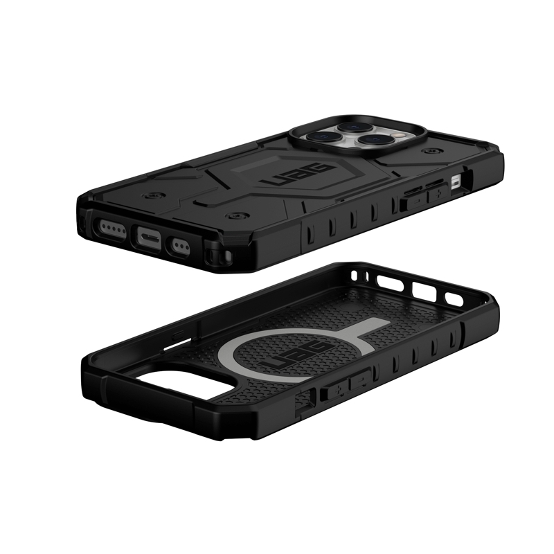 uag_pathfinder_magsafe_iphon_2